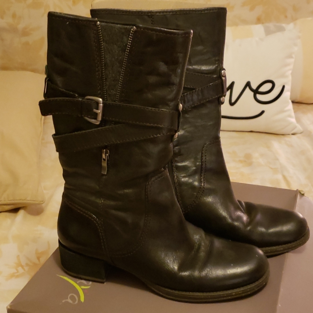 Naya Black Boots